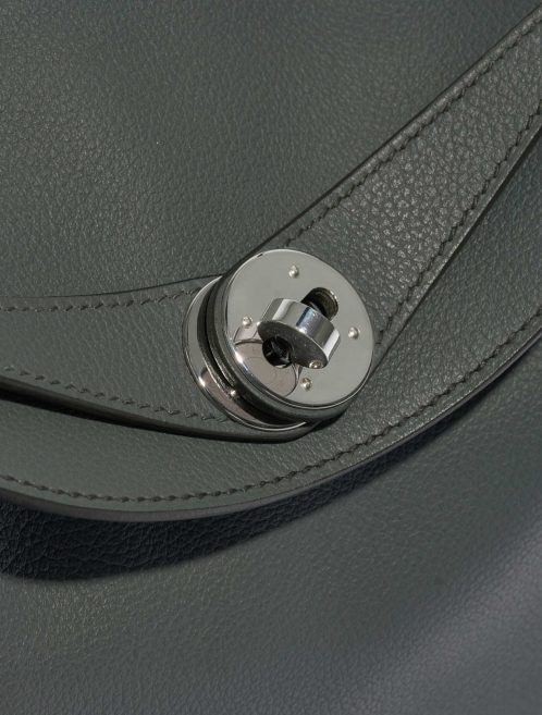 Gebrauchte Hermès Tasche Lindy 26 Evercolor Vert Amande Grün Verschluss-System | Verkaufen Sie Ihre Designer-Tasche auf Saclab.com