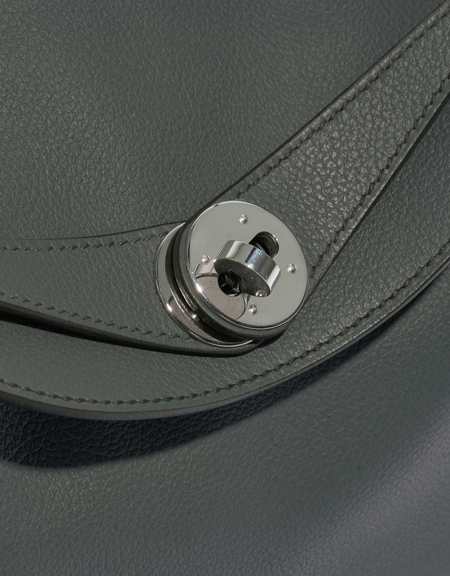 Replica Hermes Lindy 26 Handmade Bag In Vert Amande Evercolor Leather