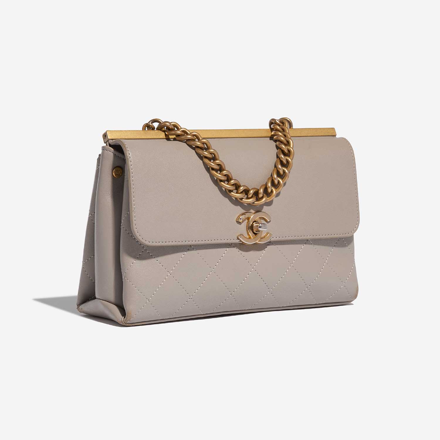 Pre-owned Chanel bag Timeless Chain Handle Lamb Grey Grey Side Front | Sell your designer bag on Saclab.com