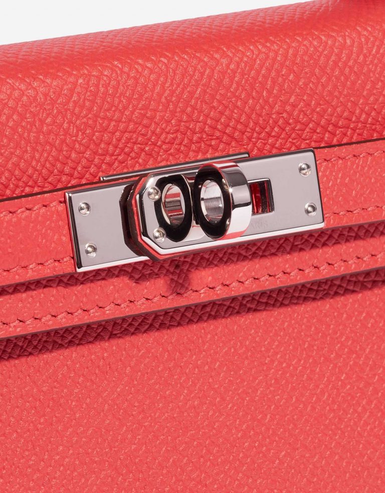 Pre-owned Hermès bag Kelly Mini Epsom Limited Edition Verso Rose Jaipur / Rouge Vif Rose Closing System | Sell your designer bag on Saclab.com