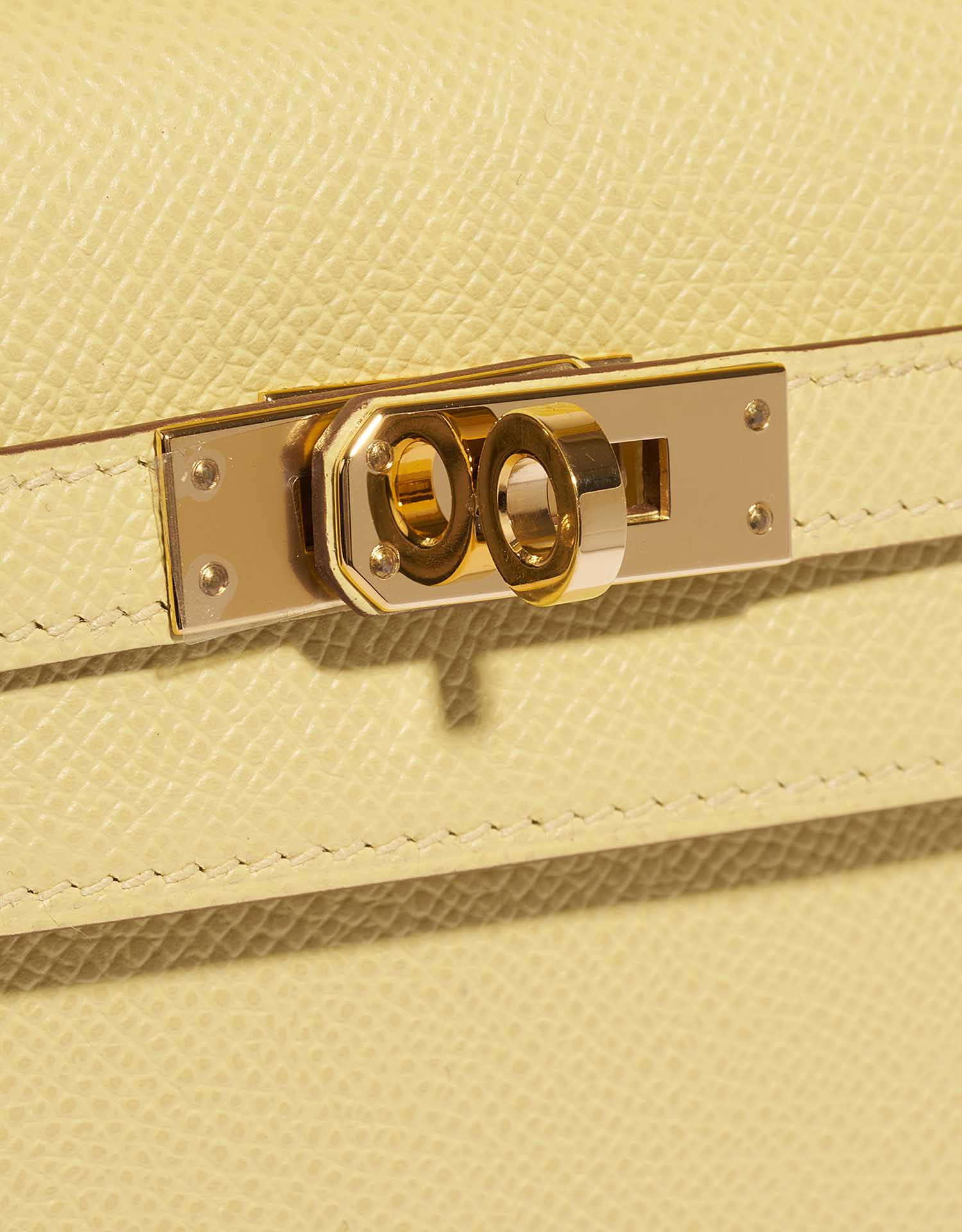Hermès Kelly 25 Sellier Jaune Poussin Epsom with Gold Hardware - 2021