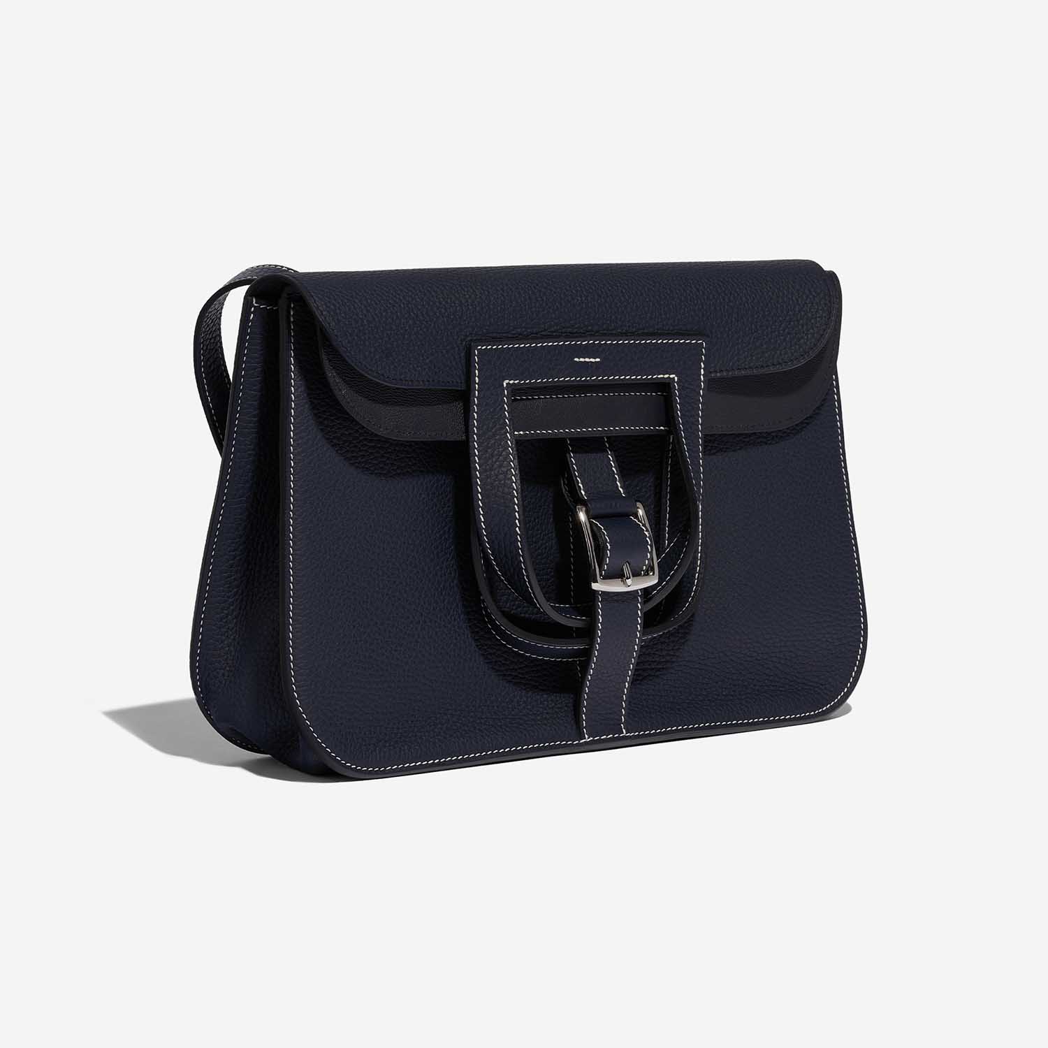 Gebrauchte Hermès Tasche Halzan 31 Clemence Bleu Nuit / Schwarz Schwarz, Blaue Seitenfront | Verkaufen Sie Ihre Designer-Tasche auf Saclab.com