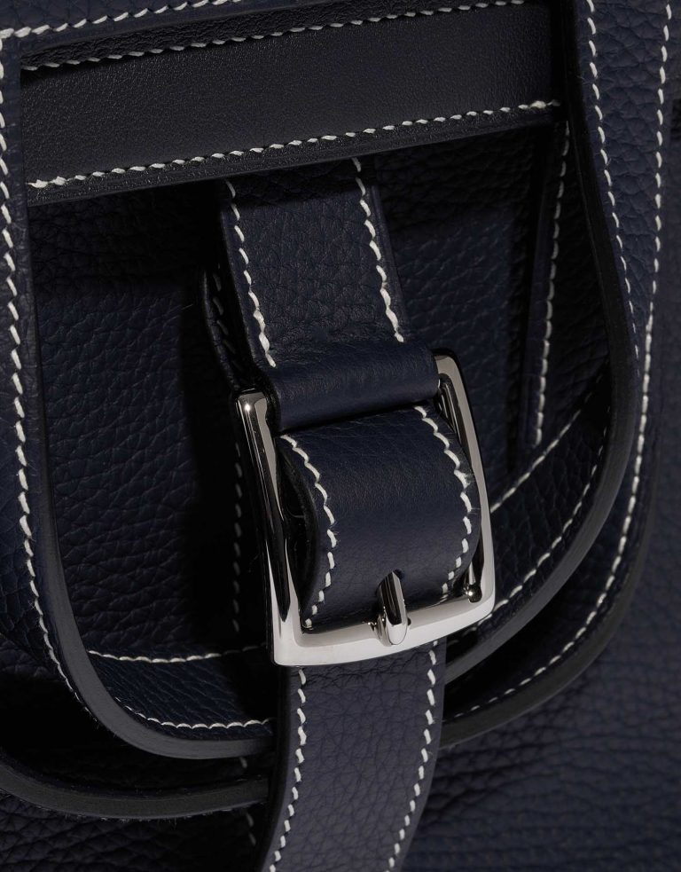 Sac Hermès d'occasion Halzan 31 Clémence Bleu Nuit / Black Black Front | Vendez votre sac de créateur sur Saclab.com