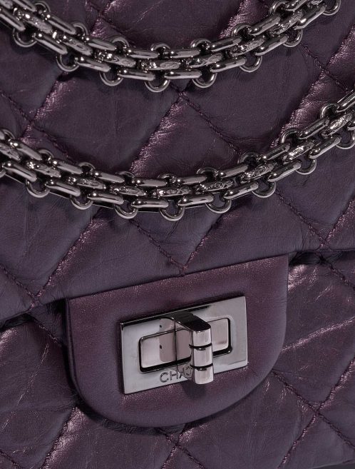Pre-owned Chanel bag 2.55 Reissue 226 Lamb Mettalic Purple Violet Closing System | Sell your designer bag on Saclab.com