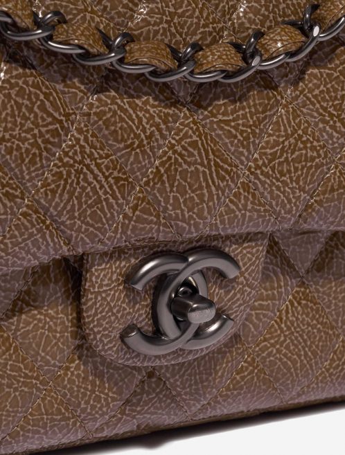 Pre-owned Chanel bag Timeless Medium Patent Leather Brown Brown Closing System | Sell your designer bag on Saclab.com