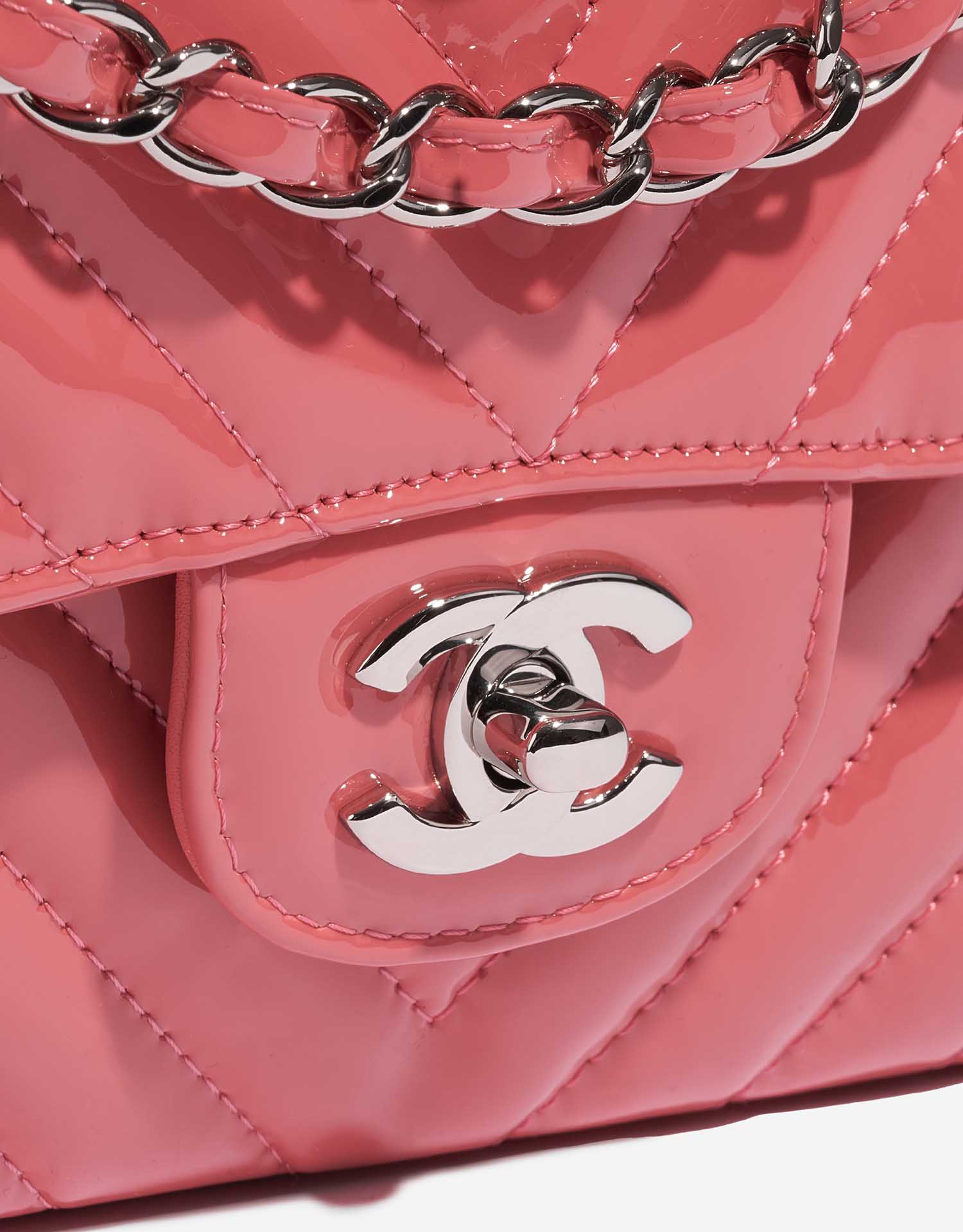 Pre-owned Chanel bag Timeless Medium Patent Pink Pink Closing System | Sell your designer bag on Saclab.com