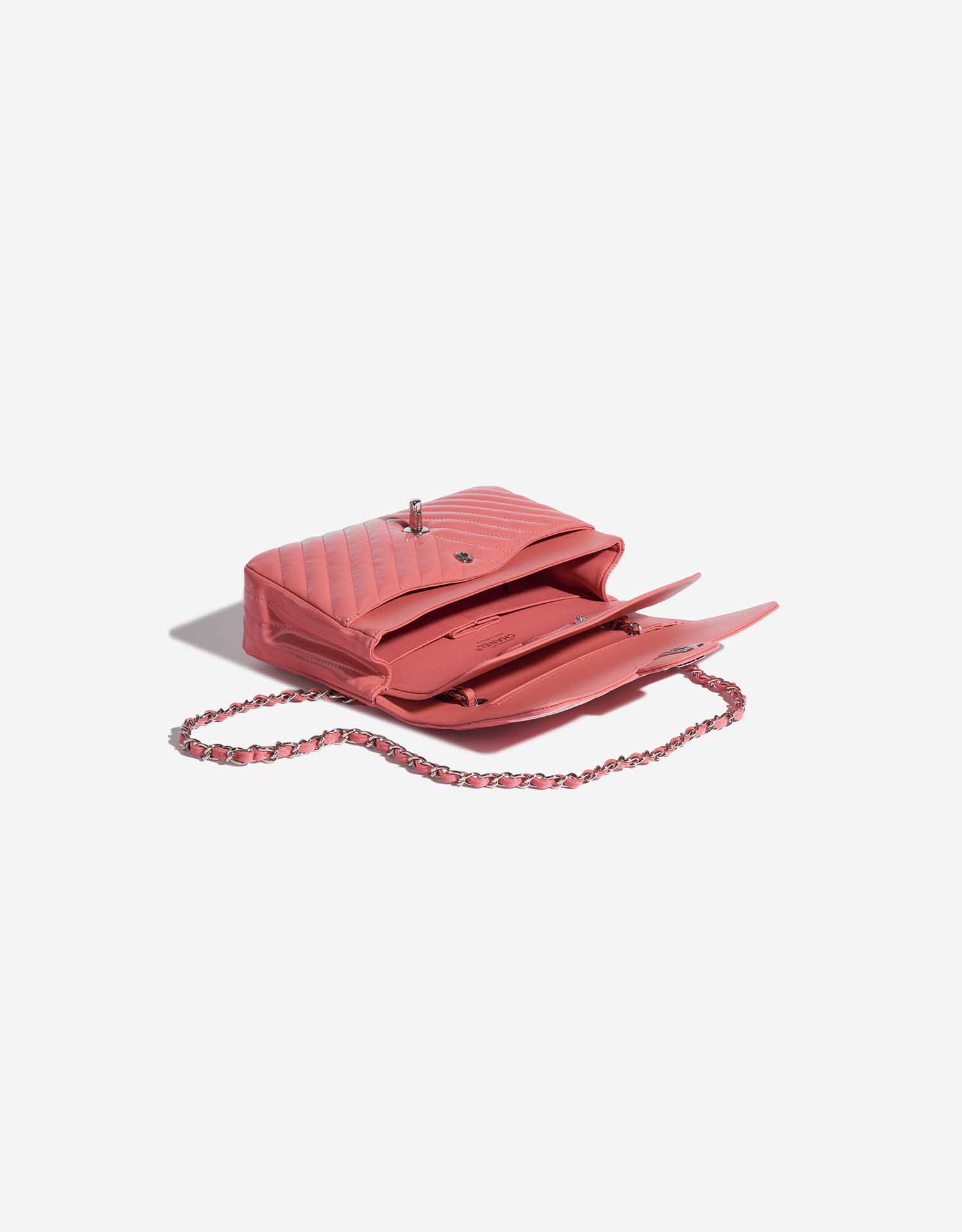 Pre-owned Chanel bag Timeless Medium Patent Pink Pink Inside | Sell your designer bag on Saclab.com