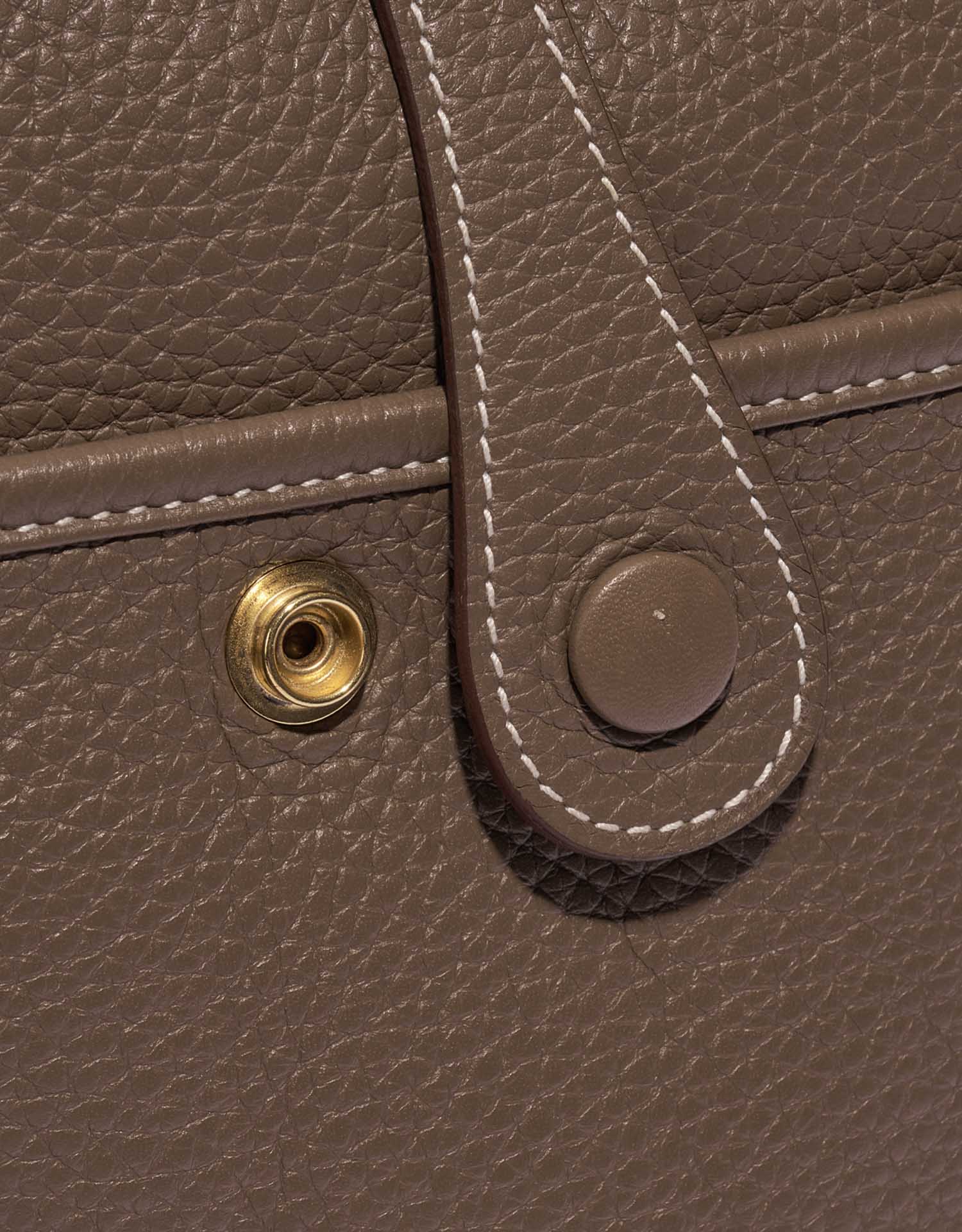 Pre-owned Hermès bag Evelyne 29 Taurillon Clemence Etoupe Brown Closing System | Sell your designer bag on Saclab.com