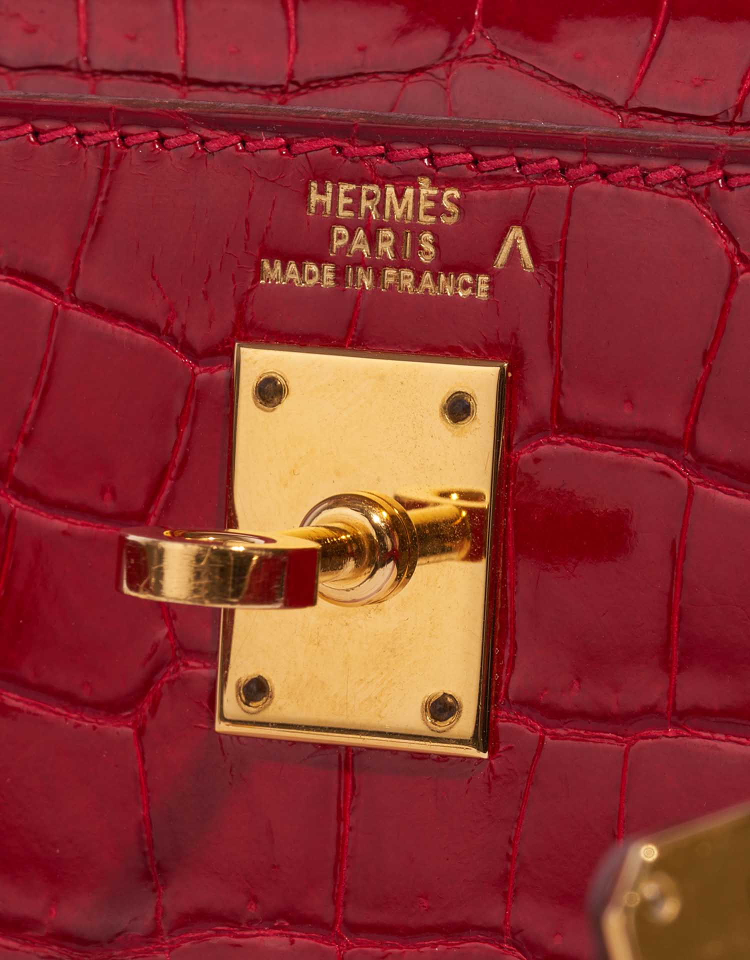 Pre-owned Hermès bag Kelly Mini Porosus Crocodile Braise Red Logo | Sell your designer bag on Saclab.com