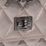 Pre-owned Chanel bag 2.55 Reissue WOC Lamb Gold Gold Closing System | Sell your designer bag on Saclab.com