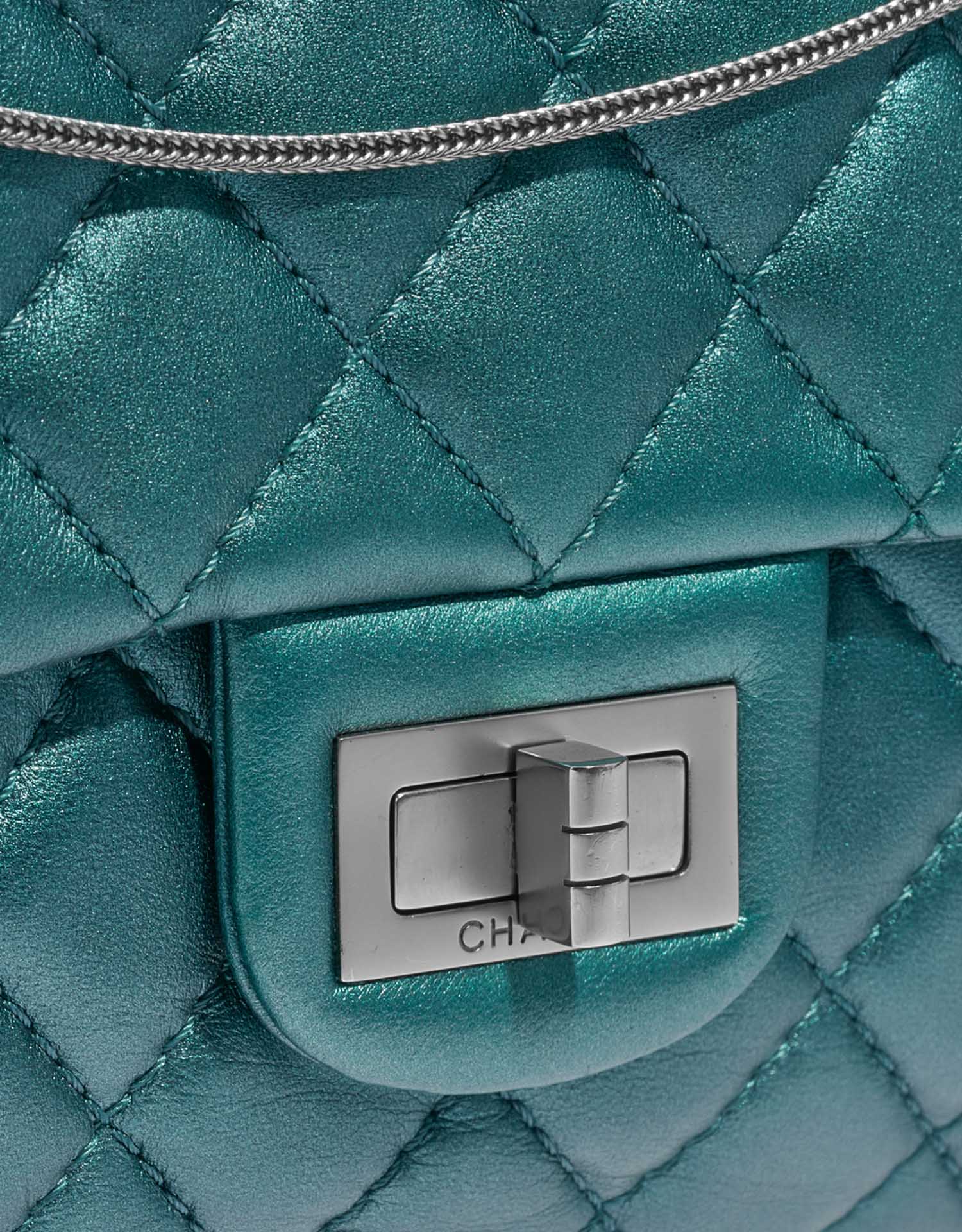 Pre-owned Chanel bag 2.55 Reissue 226 Lamb Metallic Blue Blue Closing System | Sell your designer bag on Saclab.com