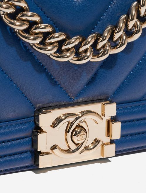 Pre-owned Chanel bag Boy Small Calf Blue Blue Closing System | Sell your designer bag on Saclab.com
