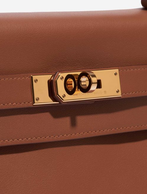 Pre-owned Hermès bag Kelly HSS 32 Swift Gold / Apricot Brown Closing System | Sell your designer bag on Saclab.com