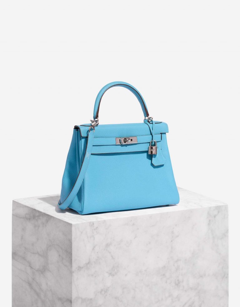 Pre-owned Hermès bag Kelly HSS 28 Togo Blue du Nord / Gris Perle Blue Side Front | Sell your designer bag on Saclab.com