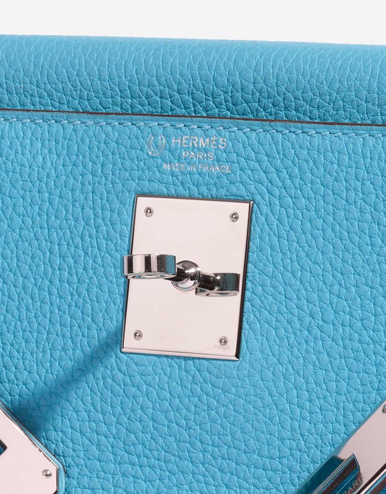 Pre-owned Hermès bag Kelly HSS 28 Togo Blue du Nord / Gris Perle Blue Logo | Sell your designer bag on Saclab.com