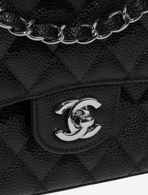 Pre-owned Chanel bag Timeless Medium Caviar Black Black Closing System | Sell your designer bag on Saclab.com
