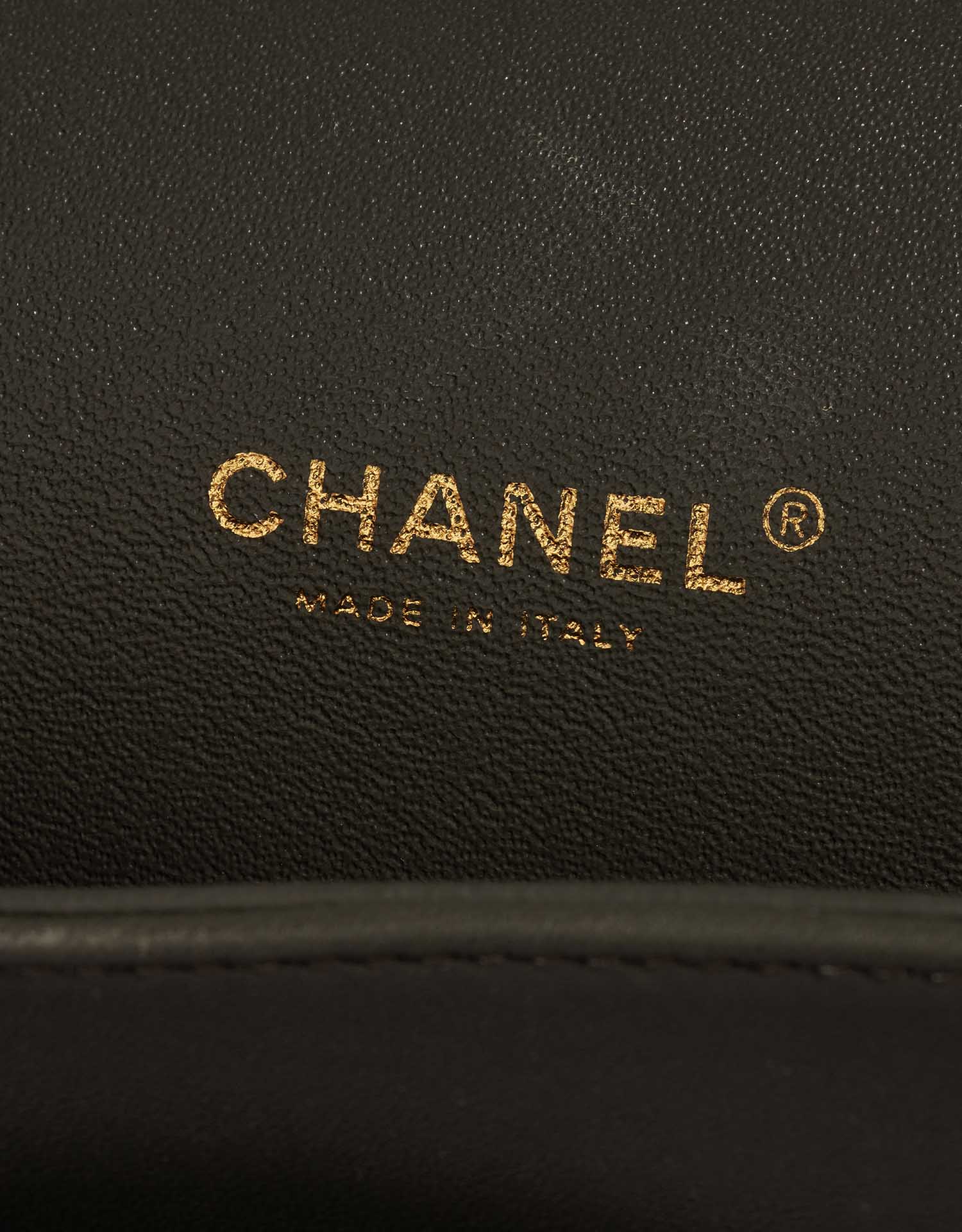Sac Chanel d'occasion Timeless Maxi Lamb Khaki Green Logo | Vendez votre sac de créateur sur Saclab.com