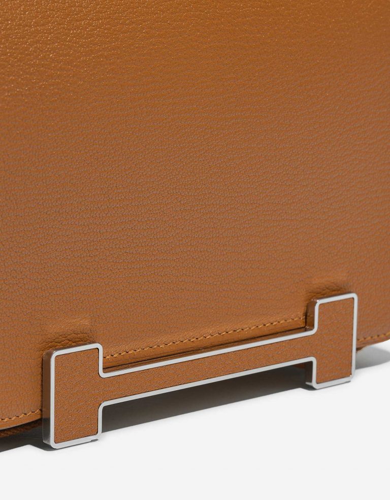Gebrauchte Hermès Tasche Geta Chevre Mysore Caramel Brown Front | Verkaufen Sie Ihre Designer-Tasche auf Saclab.com