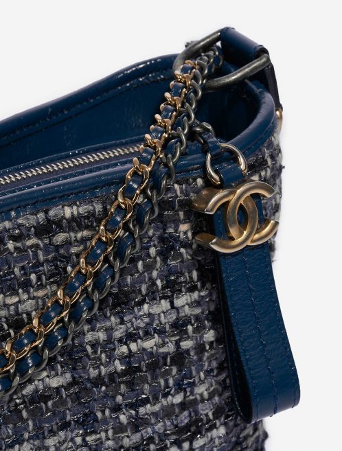 Pre-owned Chanel bag Gabrielle Medium Tweed / Calf Blue / Multicolor Blue, Multicolour Closing System | Sell your designer bag on Saclab.com