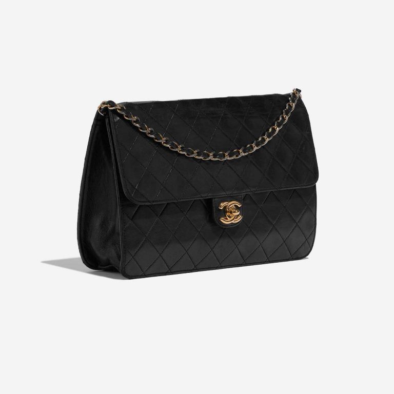 Sac Chanel d'occasion Vintage Timeless Medium Lamb Black Black Side Front | Vendez votre sac de créateur sur Saclab.com