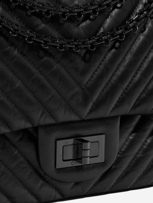 Pre-owned Chanel bag 2.55 Reissue 227 Calf So Black Black Closing System | Sell your designer bag on Saclab.com