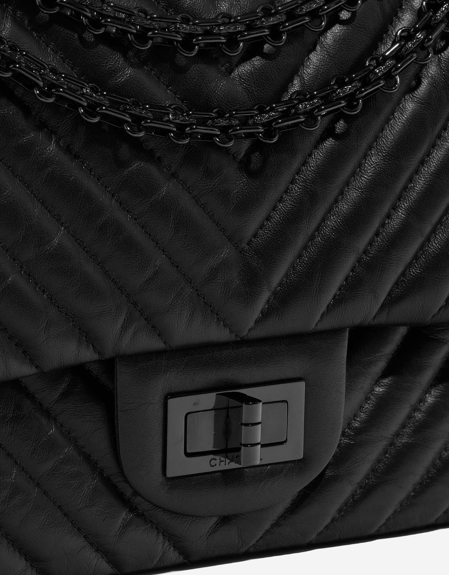 Sac Chanel d'occasion 2.55 Reissue 227 Veau So Black Noir Système de fermeture | Vendez votre sac de créateur sur Saclab.com
