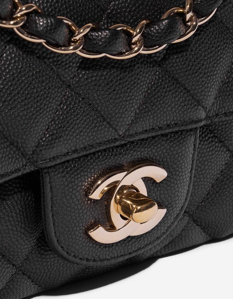 Pre-owned Chanel bag Timeless Mini Rectangular Caviar Black Black Closing System | Sell your designer bag on Saclab.com