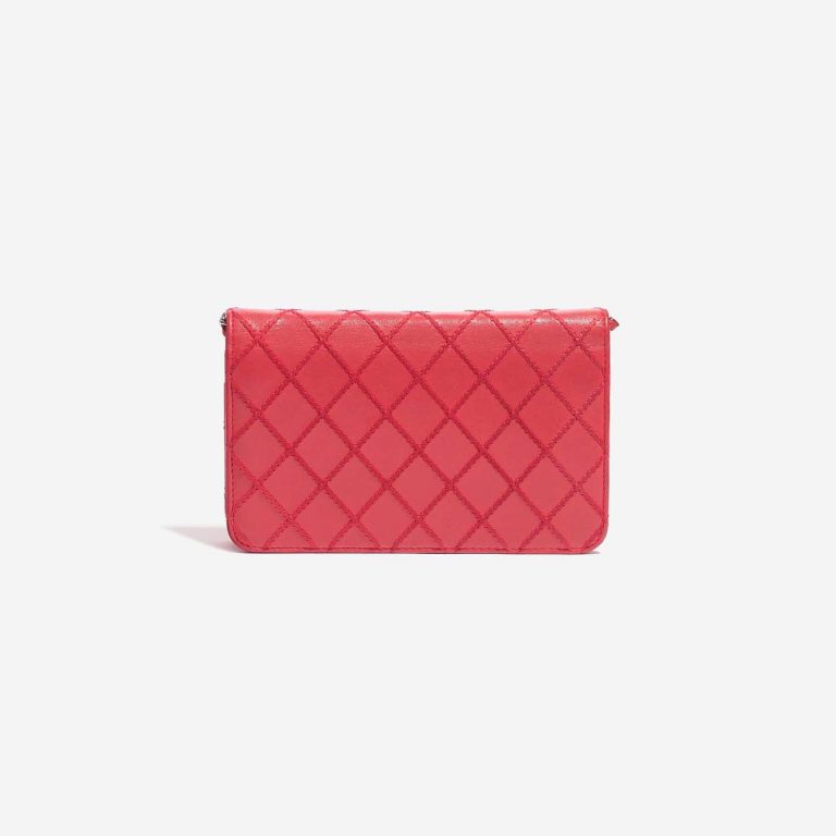 Pre-owned Chanel bag Timeless WOC Lamb Red Red Back | Sell your designer bag on Saclab.com