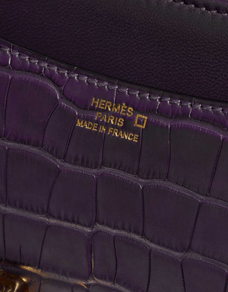 Pre-owned Hermès bag Constance 18 Matte Alligator Amethyst Violet Logo | Sell your designer bag on Saclab.com