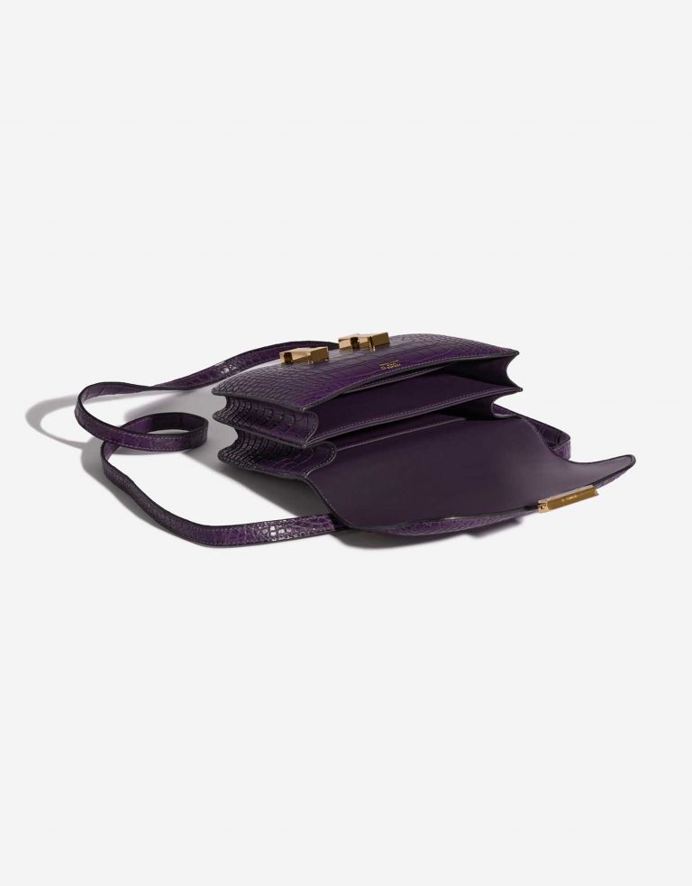 Pre-owned Hermès bag Constance 18 Matte Alligator Amethyst Violet Inside | Sell your designer bag on Saclab.com