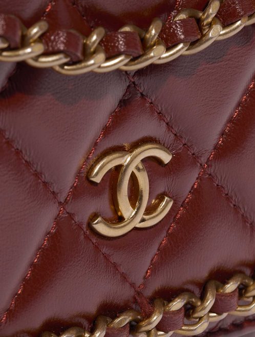 Pre-owned Chanel bag Timeless WOC Lamb Red Red Closing System | Sell your designer bag on Saclab.com