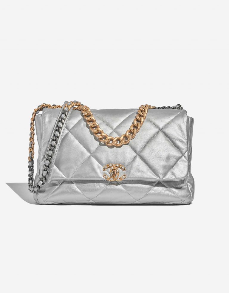 Pre-owned Chanel bag 19 Maxi Lamb Silver Silver Front | Sell your designer bag on Saclab.com