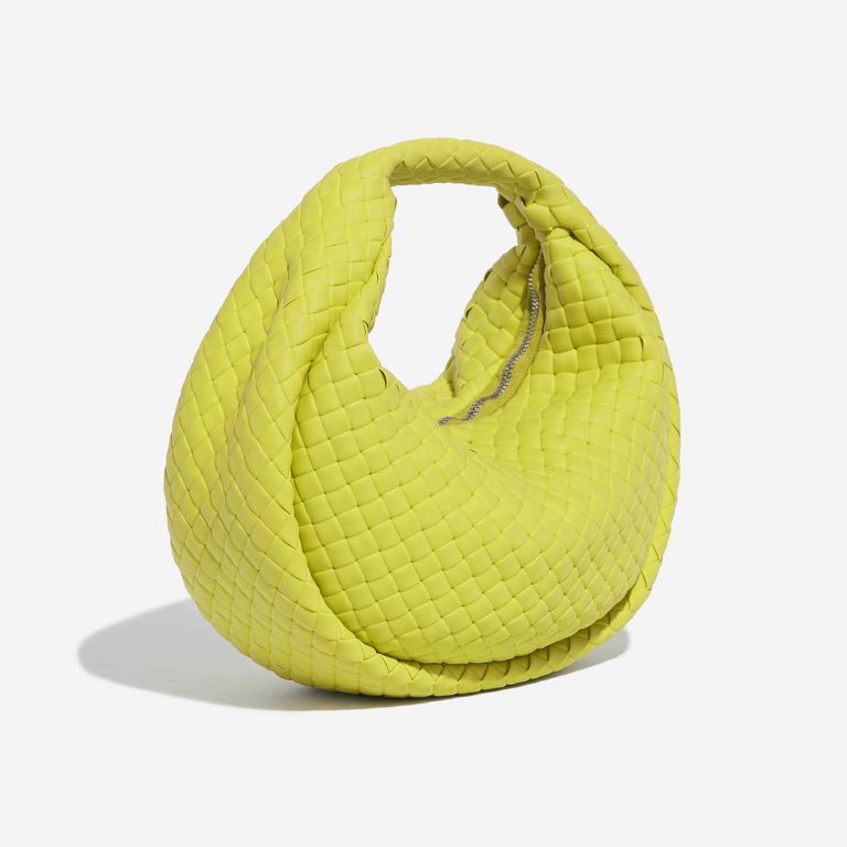 Sac Bottega Veneta d'occasion Jodie Mini Rubber Vert Kiwi Green Side Front | Vendez votre sac de créateur sur Saclab.com