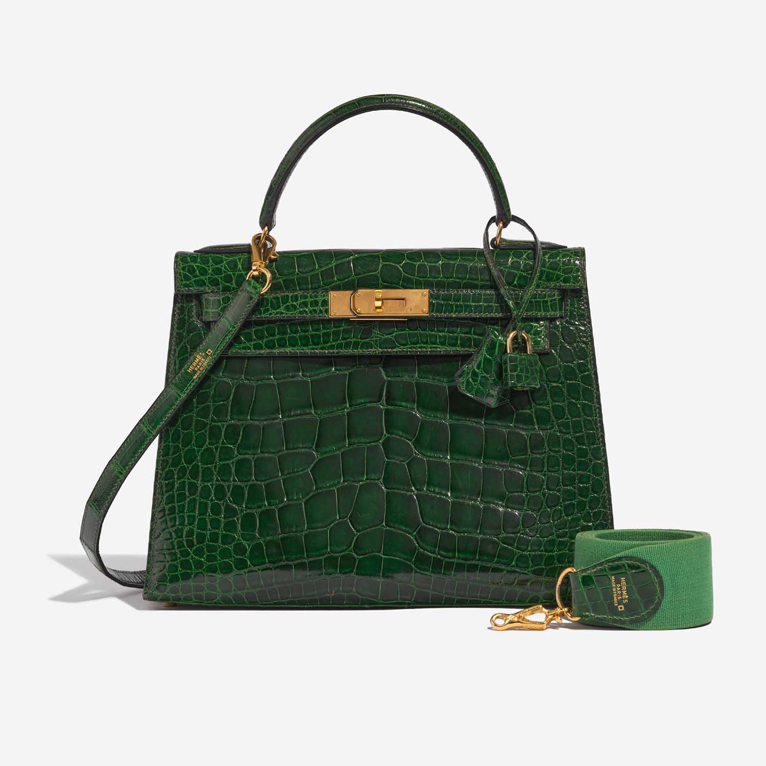 Pre-owned Hermès bag Kelly 28 Alligator Mississippiensis Vert Emeralde Green Front | Sell your designer bag on Saclab.com