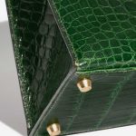 Pre-owned Hermès bag Kelly 28 Alligator Mississippiensis Vert Emeralde Green Detail | Sell your designer bag on Saclab.com