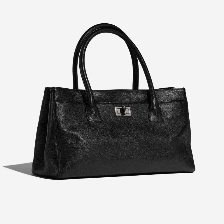 Pre-owned Chanel bag Reissue Cerf Executive Tote Medium Calf Black Side Front | Sell your designer bag on Saclab.com