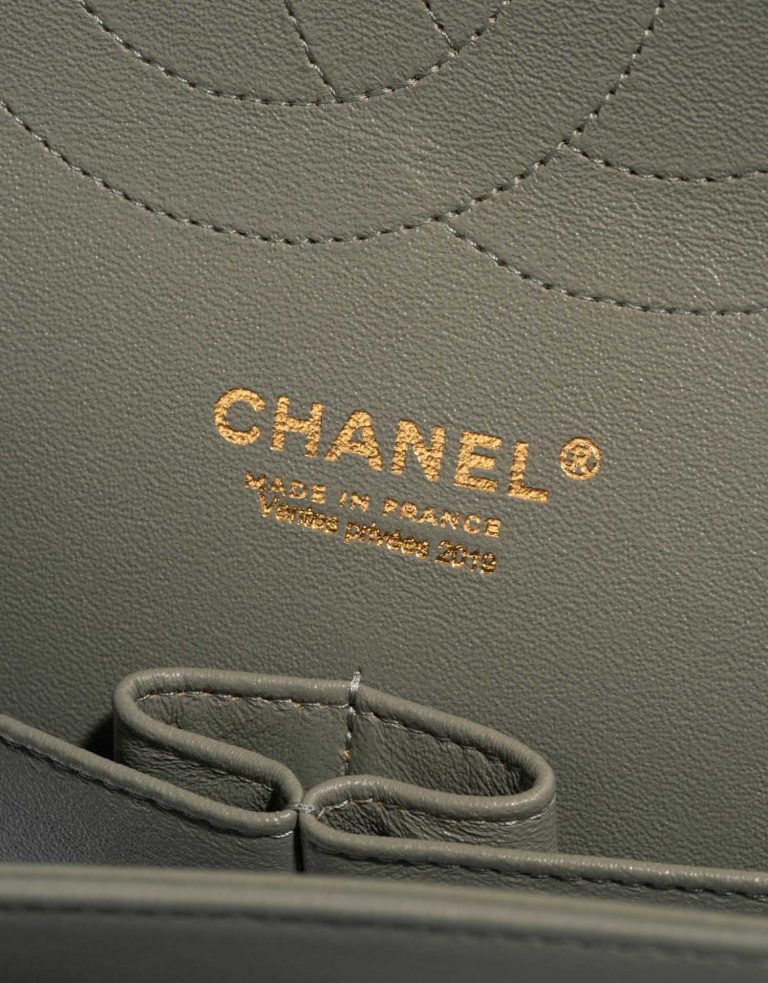 Sac Chanel d'occasion Timeless Jumbo Lamb Grey Grey Logo | Vendez votre sac de créateur sur Saclab.com