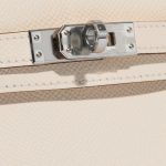 Pre-owned Hermès bag Kelly Mini Epsom Nata Beige Closing System | Sell your designer bag on Saclab.com
