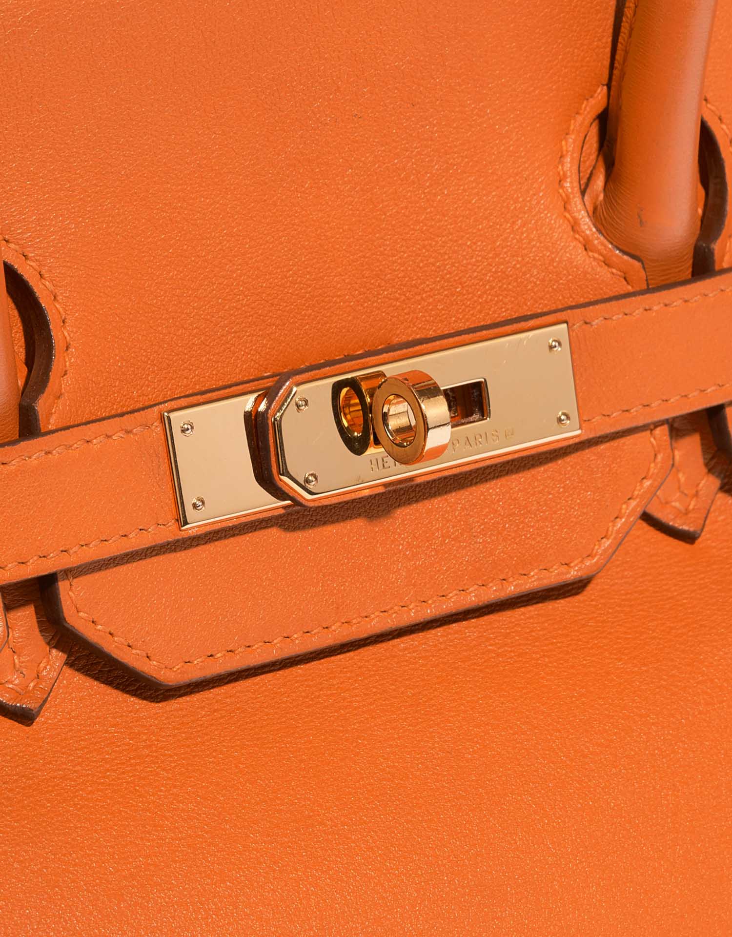 Pre-owned Hermès bag Birkin 35 Swift Orange H Orange Closing System | Sell your designer bag on Saclab.com