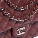 Pre-owned Chanel bag Timeless Medium Lamb Dark Red Red Closing System | Sell your designer bag on Saclab.com