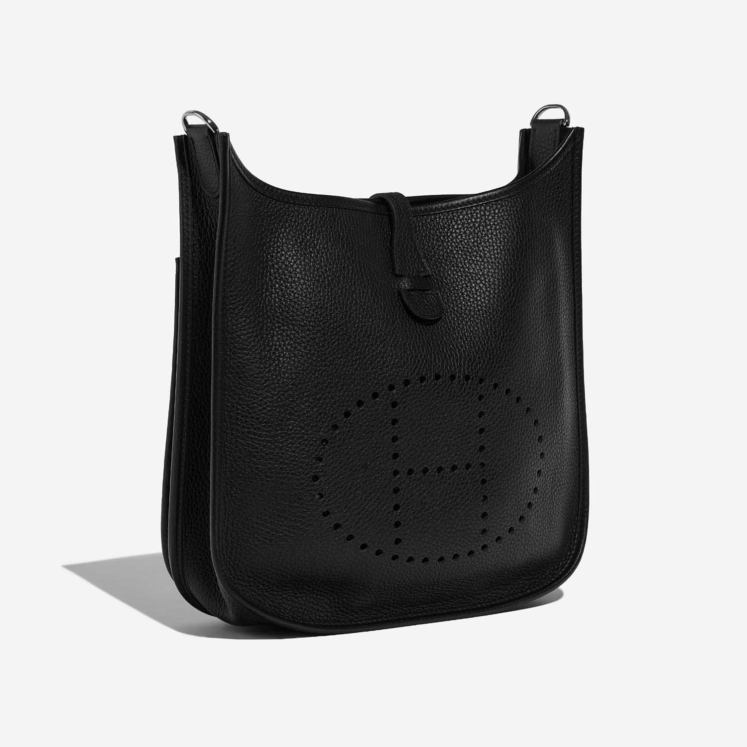 Pre-owned Hermès Tasche Evelyne 29 Clemence Schwarz Schwarz Side Front | Verkaufen Sie Ihre Designer-Tasche auf Saclab.com