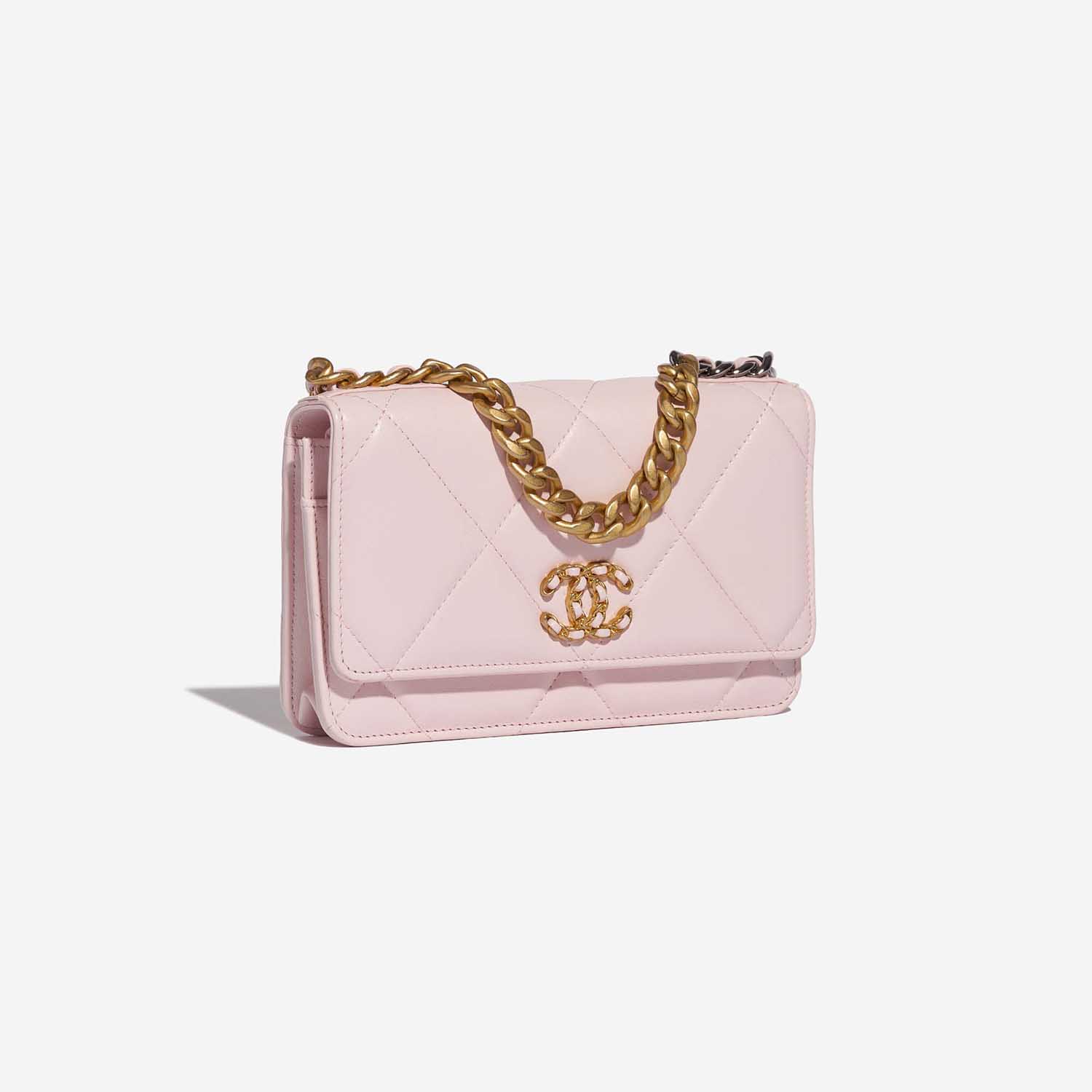 Pre-owned Chanel bag 19 WOC Lamb Light Rose Rose Side Front | Sell your designer bag on Saclab.com
