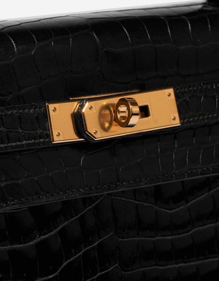 Pre-owned Hermès bag Kelly 32 Porosus Crocodile Black Black Front | Sell your designer bag on Saclab.com