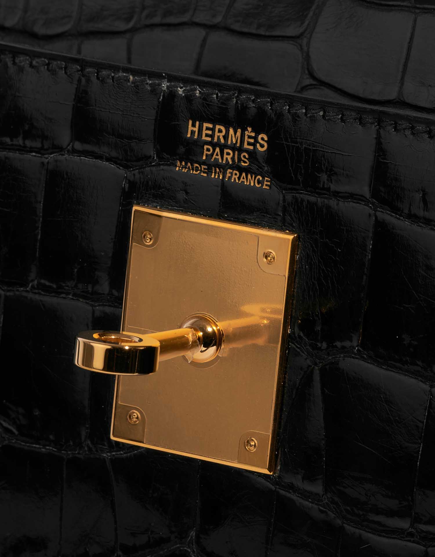 Pre-owned Hermès bag Kelly 32 Porosus Crocodile Black Black Logo | Sell your designer bag on Saclab.com