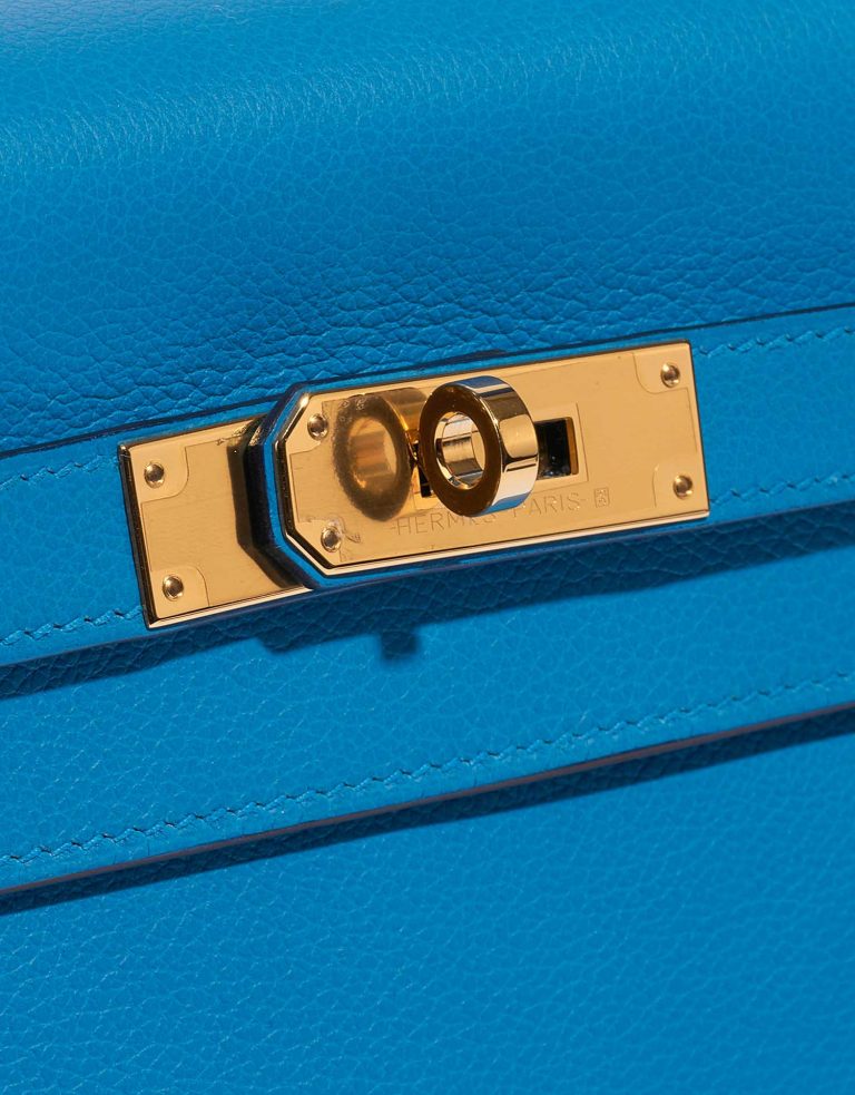 Pre-owned Hermès bag Kelly 32 Evercolour Blue Frida Blue Closing System | Sell your designer bag on Saclab.com