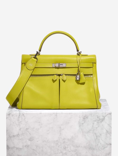 Pre-owned Hermès bag Kelly Lakis 35 Swift Lime Yellow Front | Sell your designer bag on Saclab.com