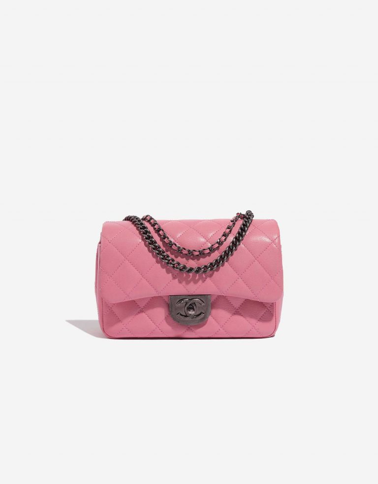 Pre-owned Chanel bag Timeless Medium Lamb Pink Pink Front | Sell your designer bag on Saclab.com