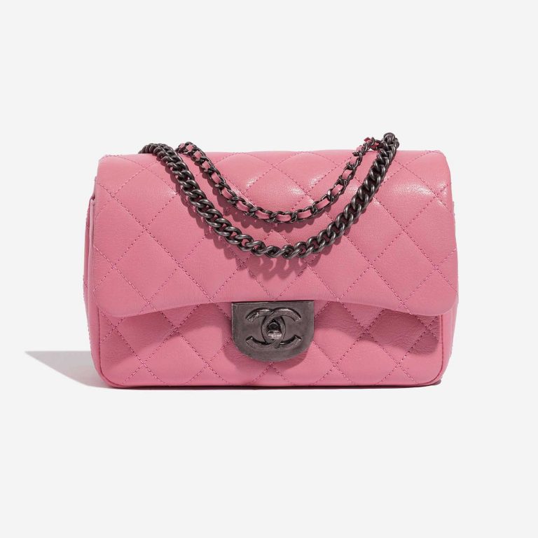 Pre-owned Chanel bag Timeless Medium Lamb Pink Pink Front | Sell your designer bag on Saclab.com