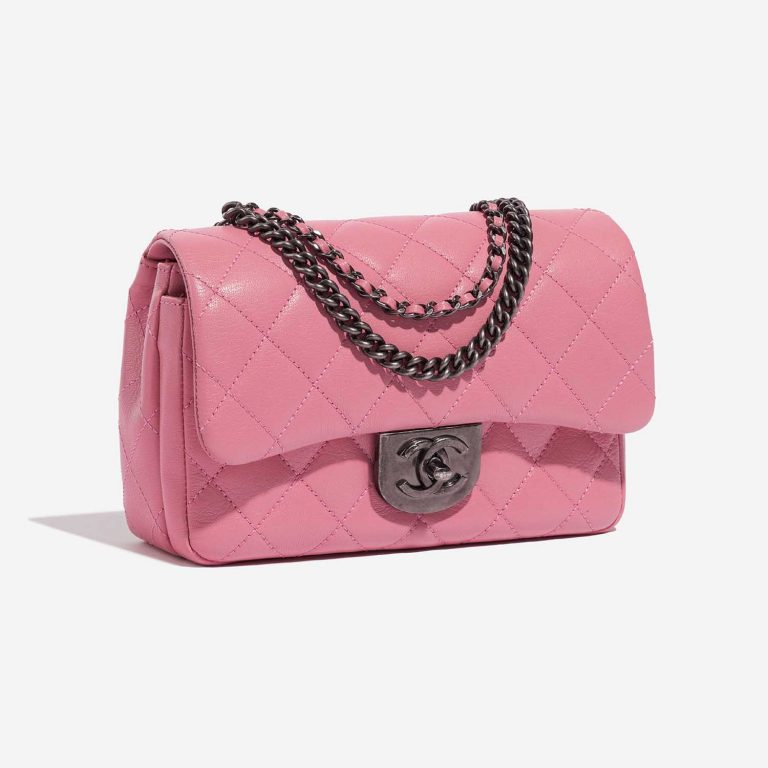 Pre-owned Chanel Tasche Timeless Medium Lammleder Pink Pink Side Front | Verkaufen Sie Ihre Designer-Tasche auf Saclab.com