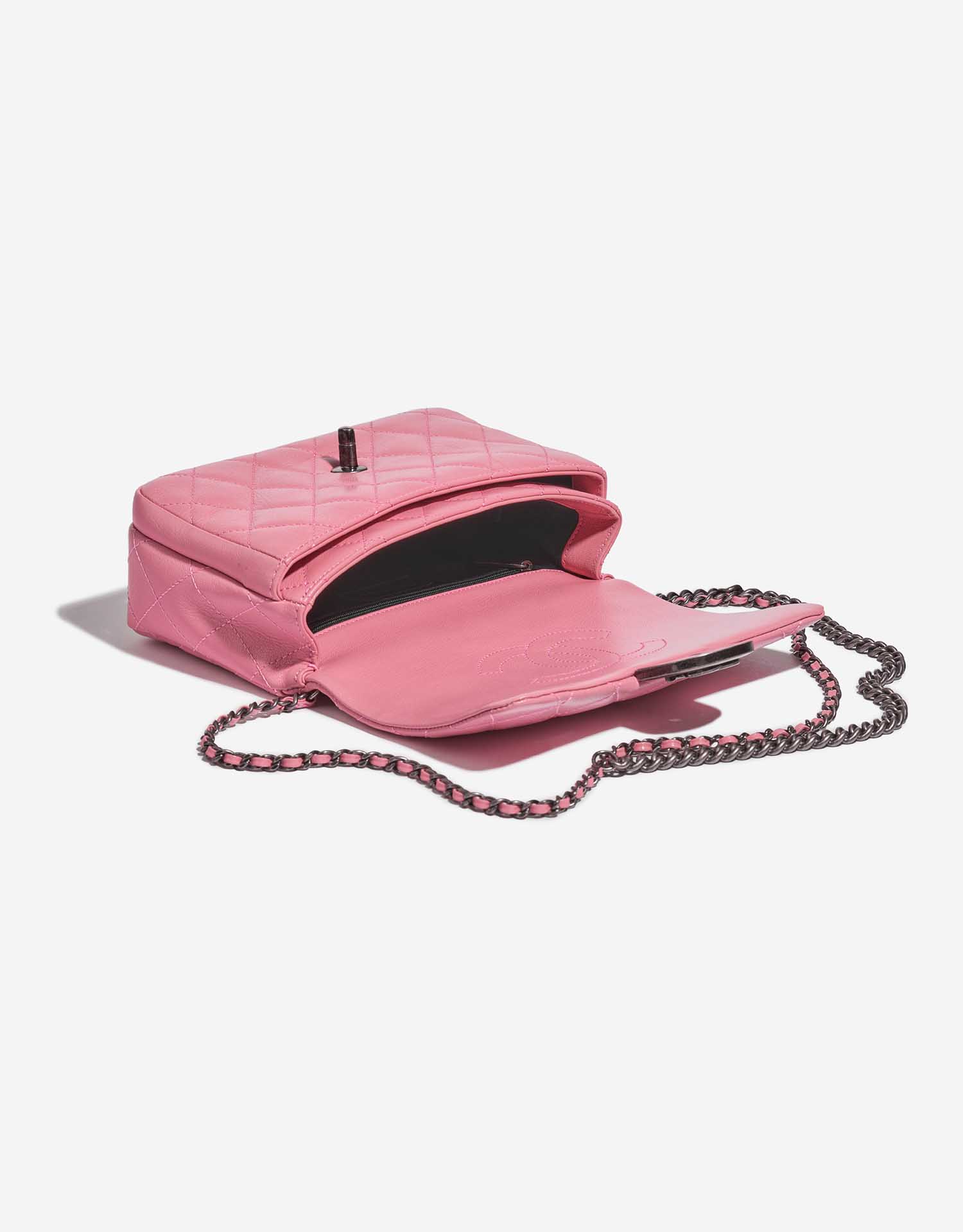 Pre-owned Chanel bag Timeless Medium Lamb Pink Pink Inside | Sell your designer bag on Saclab.com